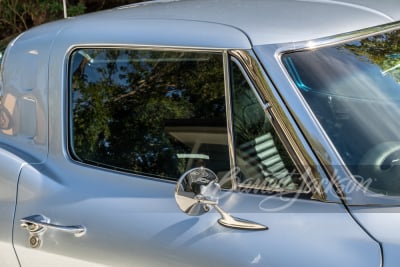 1963 CHEVROLET CORVETTE CUSTOM SPLIT-WINDOW COUPE - 44