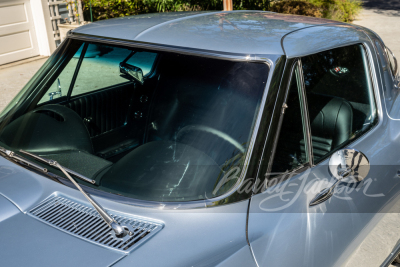 1963 CHEVROLET CORVETTE CUSTOM SPLIT-WINDOW COUPE - 47