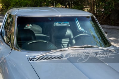 1963 CHEVROLET CORVETTE CUSTOM SPLIT-WINDOW COUPE - 51