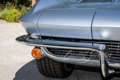 1963 CHEVROLET CORVETTE CUSTOM SPLIT-WINDOW COUPE - 53