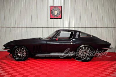 1965 CHEVROLET CORVETTE CUSTOM COUPE - 17