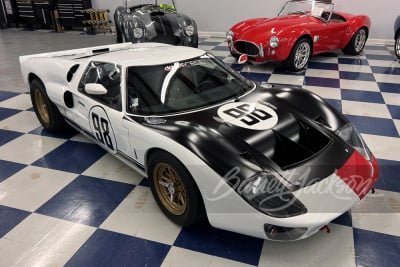 1966 SUPERFORMANCE GT40 MKII KEN MILES SPECIAL EDITION - 13