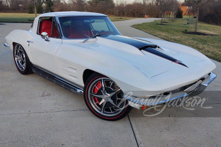 1963 CHEVROLET CORVETTE CUSTOM SPLIT-WINDOW COUPE