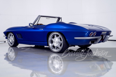 1967 CHEVROLET CORVETTE CUSTOM CONVERTIBLE - 36