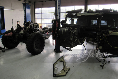 1995 AM GENERAL HUMMER CUSTOM SUV - 27