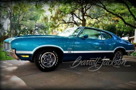 1970 OLDSMOBILE CUTLASS W-31 HOLIDAY COUPE