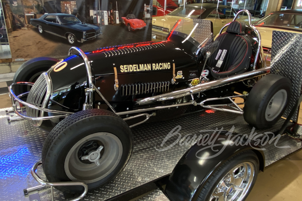 1946 KURTIS MIDGET RACE CAR