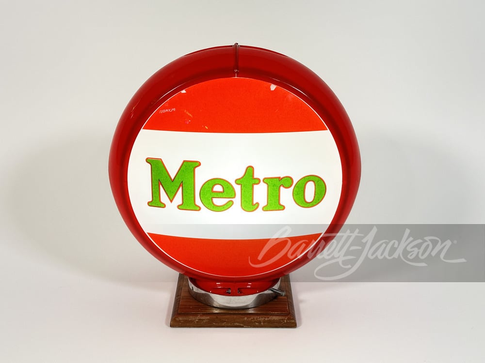 CIRCA 1940S MOBIL METRO GASOLINE GAS PUMP GLOBE