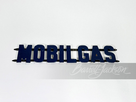 1930S MOBILGAS CAST-METAL LETTER SIGN