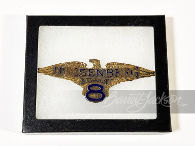 EARLY 1930S DUESENBERG STRAIGHT 8 BADGE