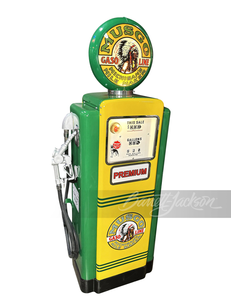 LATE 1940S-EARLY '50S MUSGO OIL WAYNE 100 GAS PUMP