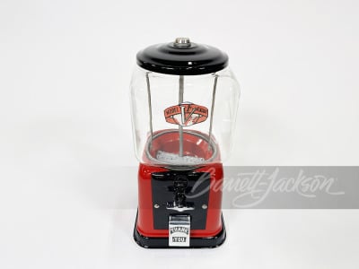 1940S VICTOR VENDING GUMBALL MACHINE