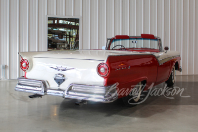 1957 FORD FAIRLANE 500 SKYLINER - 2