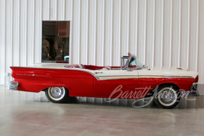 1957 FORD FAIRLANE 500 SKYLINER - 5