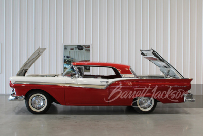 1957 FORD FAIRLANE 500 SKYLINER - 14