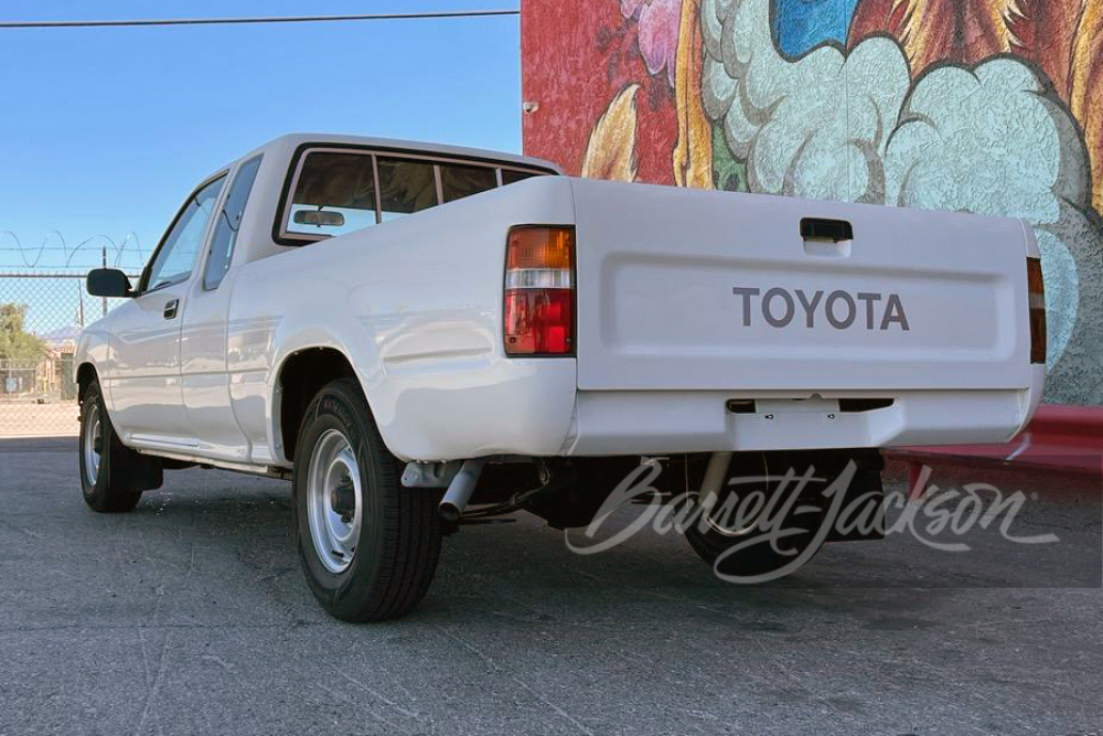 1991 TOYOTA SR5 PICKUP