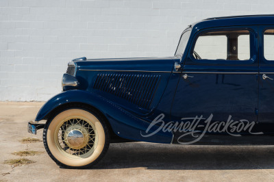 1934 FORD DELUXE SEDAN - 16