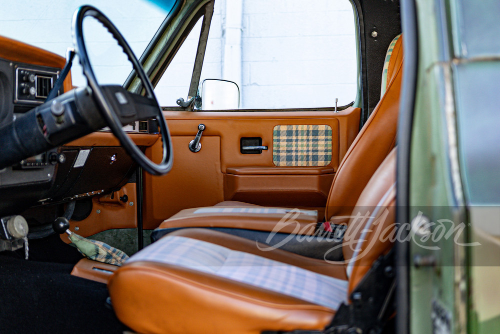 Lot 140 1986 CHEVROLET K5 BLAZER CUSTOM SUV | Barrett-Jackson
