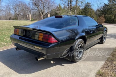 1986 CHEVROLET CAMARO IROC-Z - 2