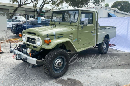 1976 TOYOTA LAND CRUISER FJ45 PICKUP