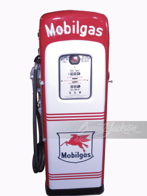 1946 MOBIL OIL M/S 80 GAS PUMP WITH "MOBILGAS" LIGHTED SCRIPT TOP