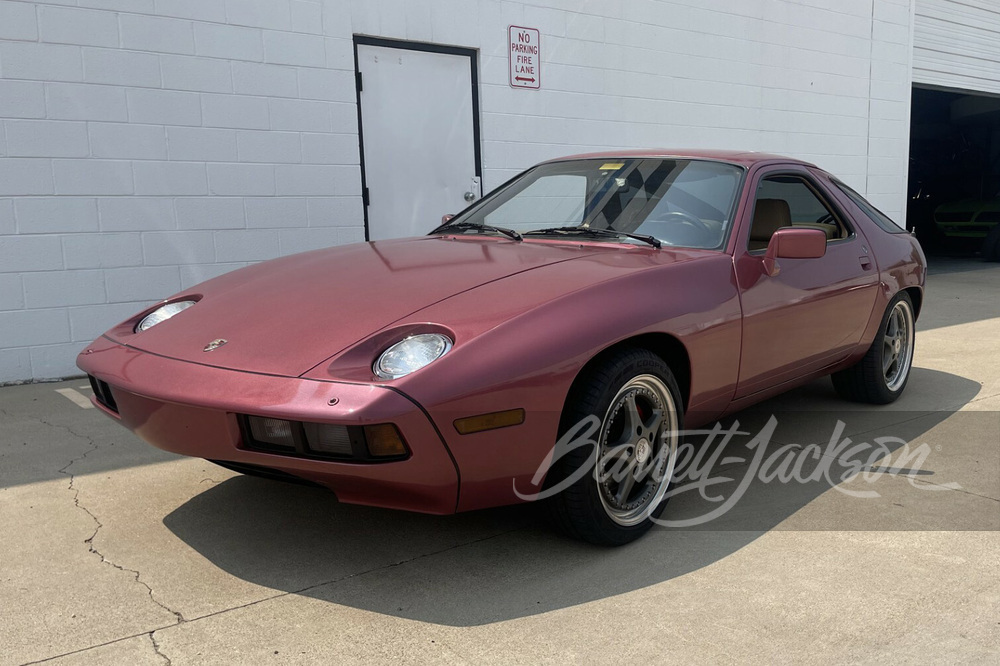 1982 PORSCHE 928