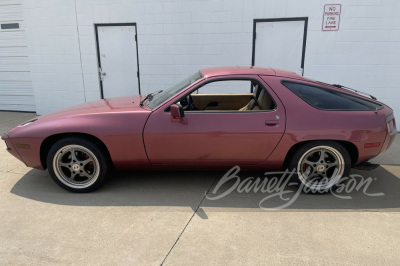 1982 PORSCHE 928 - 5