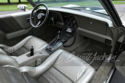 1982 CHEVROLET CORVETTE COLLECTOR'S EDITION - 4