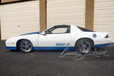 1990 CHEVROLET CAMARO IROC-Z CUSTOM COUPE - 12