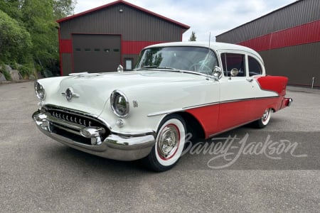 1955 OLDSMOBILE HOLIDAY 88