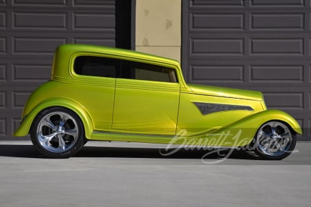 1932 CHEVROLET CUSTOM VICKY SEDAN