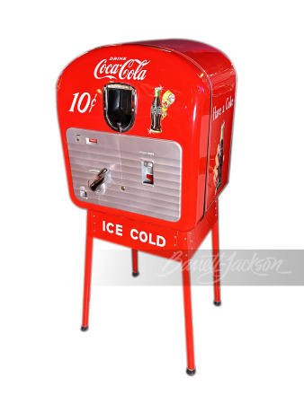 1940S COCA-COLA VENDO 27 SODA MACHINE