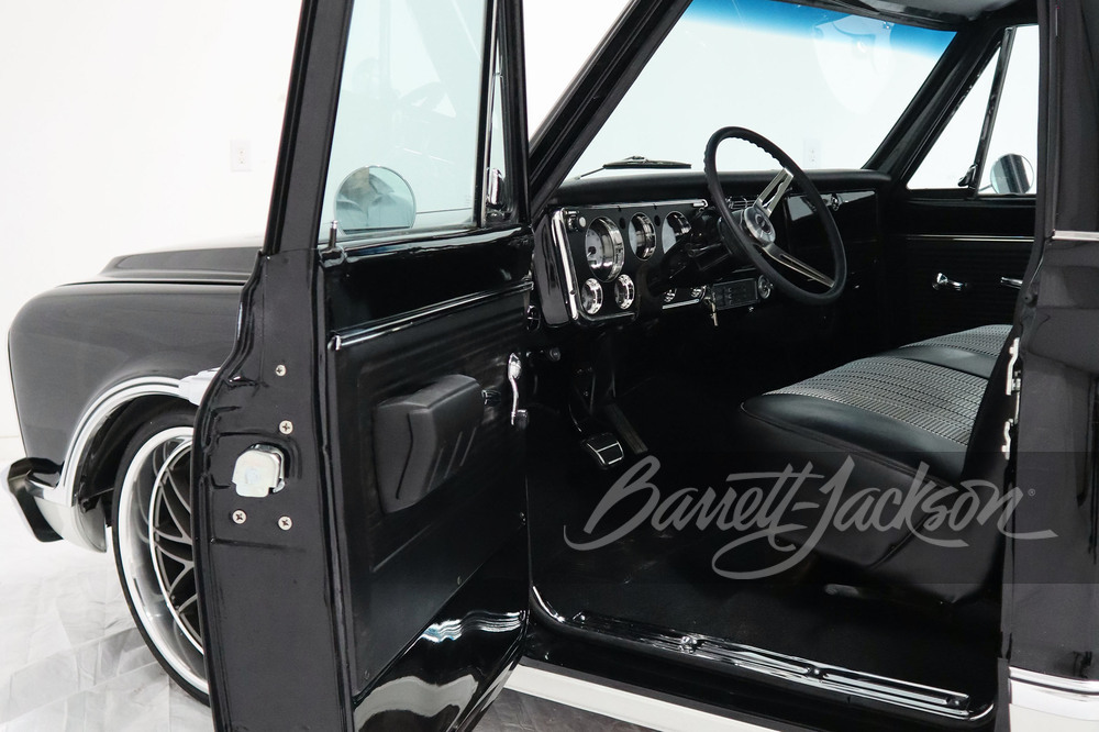 Lot 841 1969 CHEVROLET C10 CUSTOM PICKUP | Barrett-Jackson