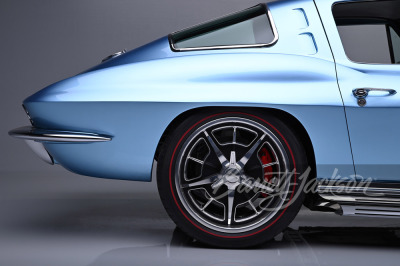 1963 CHEVROLET CORVETTE CUSTOM SPLIT-WINDOW COUPE - 35