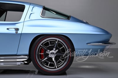 1963 CHEVROLET CORVETTE CUSTOM SPLIT-WINDOW COUPE - 46