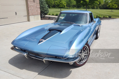 1963 CHEVROLET CORVETTE CUSTOM SPLIT-WINDOW COUPE - 57