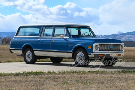 1972 CHEVROLET SUBURBAN