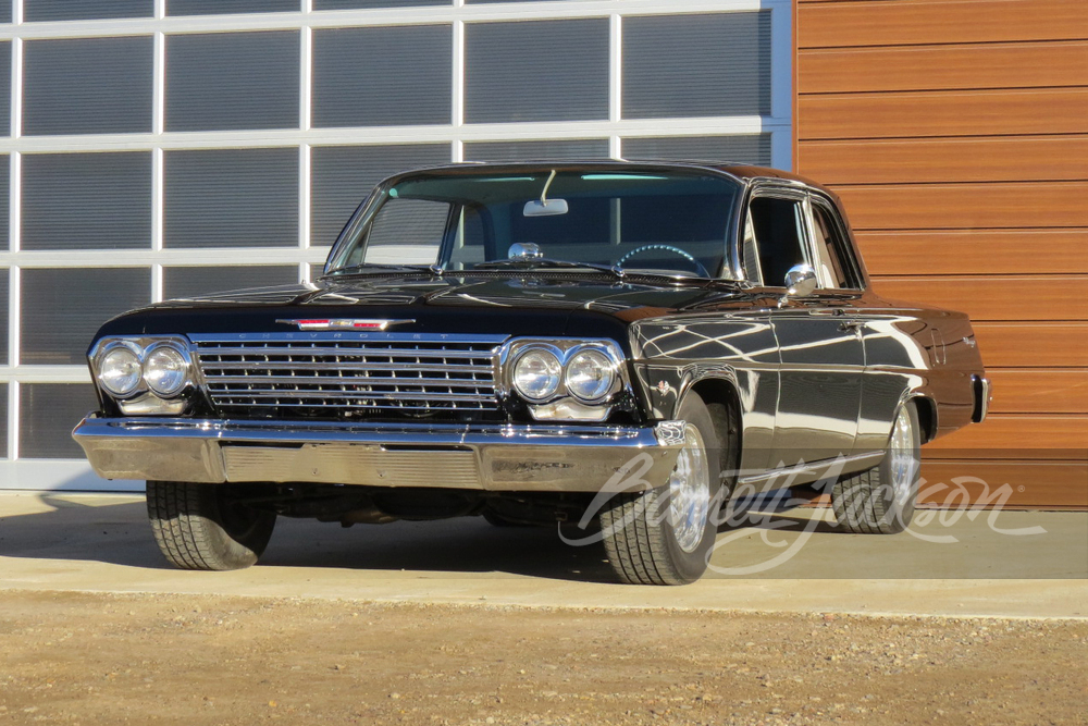 1962 CHEVROLET BISCAYNE CUSTOM COUPE