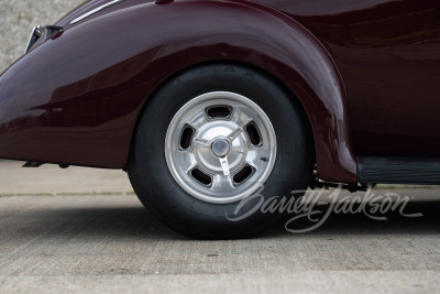 1939 FORD DELUXE CUSTOM CONVERTIBLE - 45