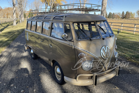 1975 VOLKSWAGEN 23 WINDOW MICROBUS RE-CREATION