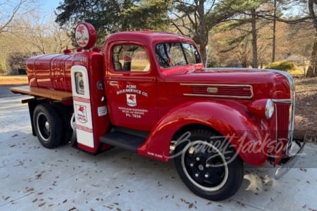 1941 FORD 1.5-TON TANKER TRUCK