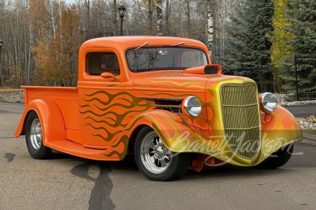 1935 FORD CUSTOM PICKUP