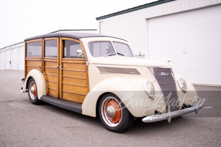 1937 FORD CUSTOM WOODY WAGON