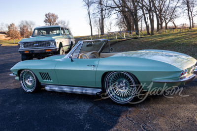 1965 CHEVROLET CORVETTE CUSTOM CONVERTIBLE - 9