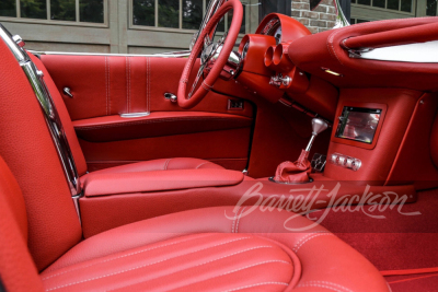 1962 CHEVROLET CORVETTE CUSTOM CONVERTIBLE - 3