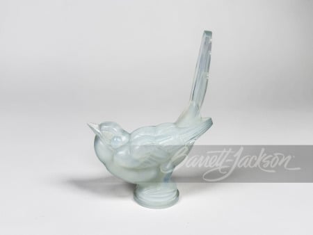 VINTAGE SABINO OPALESCENT CRYSTAL BIRD HOOD MASCOT