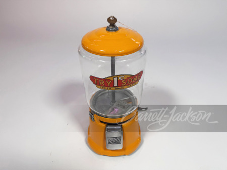 1930S NORTHWESTERN COIN-OPERATED PEANUT MACHINE