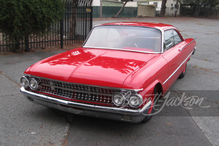 1961 FORD STARLINER CUSTOM COUPE