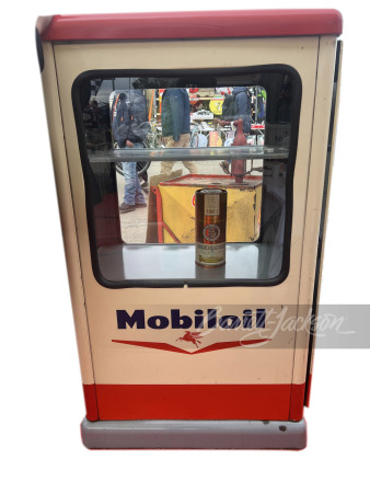 1950S MOBILOIL DISPLAY CASE