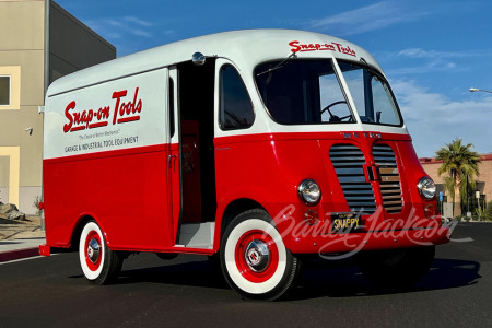 1964 INTERNATIONAL METRO SNAP-ON TOOLS VAN RE-CREATION